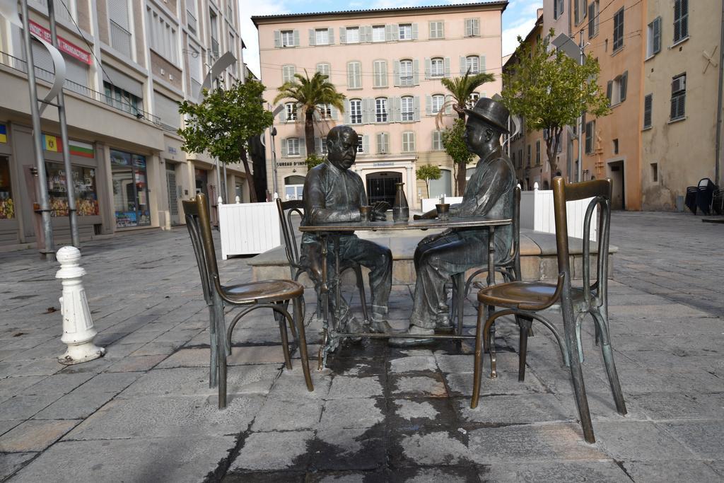 Le Gambetta Apartment Toulon Luaran gambar